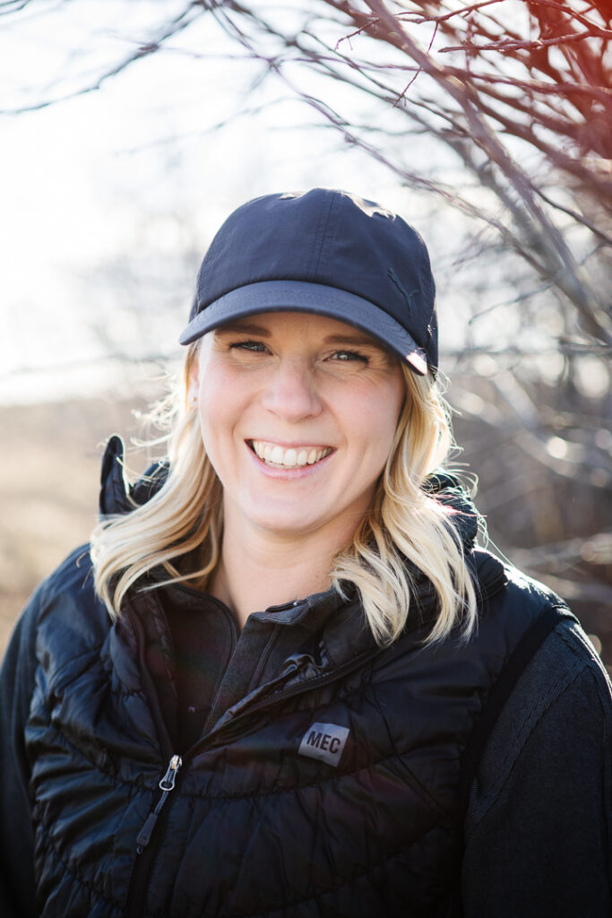 Woman smiling. Health coach brand photography with Esther Beazer of Healthy Roots Coaching. Photographed by Kinsey Holt.