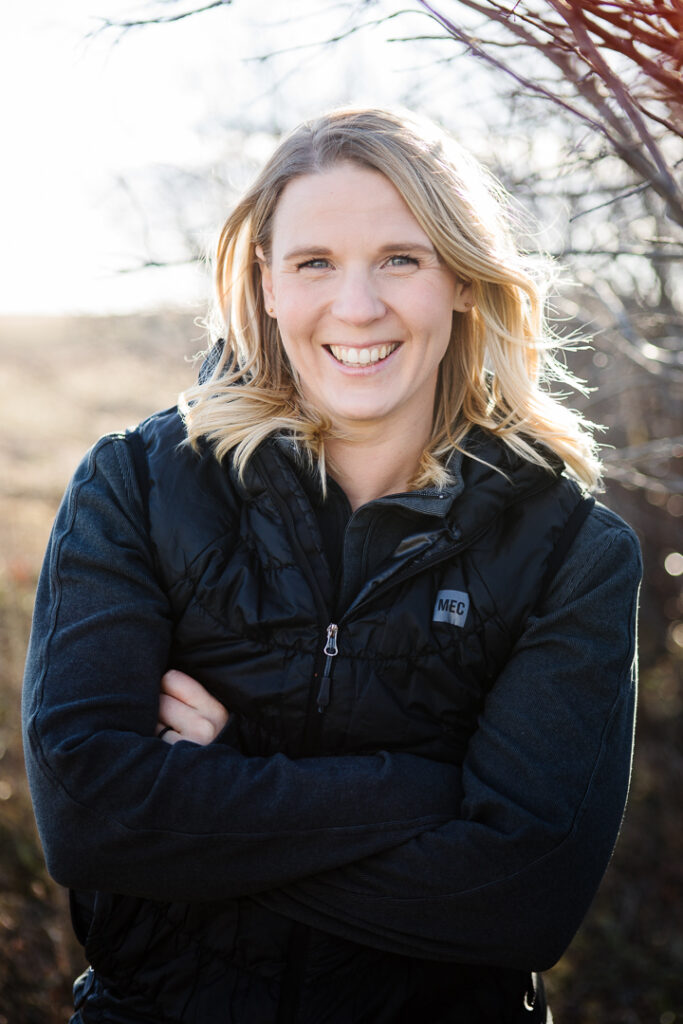 Woman smiling. Health coach brand photography with Esther Beazer of Healthy Roots Coaching. Photographed by Kinsey Holt.